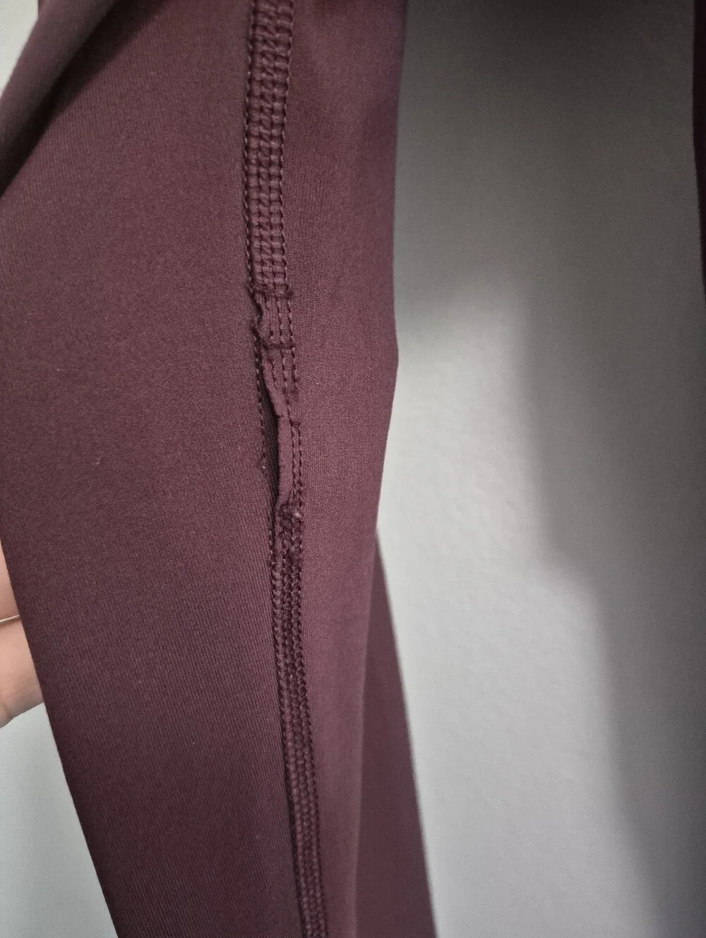 Lululemon Can't Stop Pant II Bordeaux Drama / Mountain Peaks Bon Bon Size 10